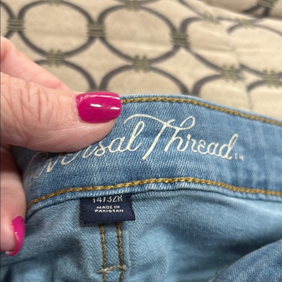 Women's Blue Jeans - Picture 5 of 5